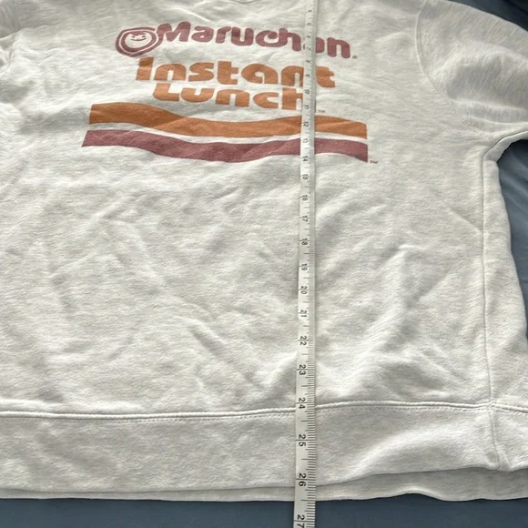 Maruchan gray swearshirt. Size M. - Picture 5 of 5